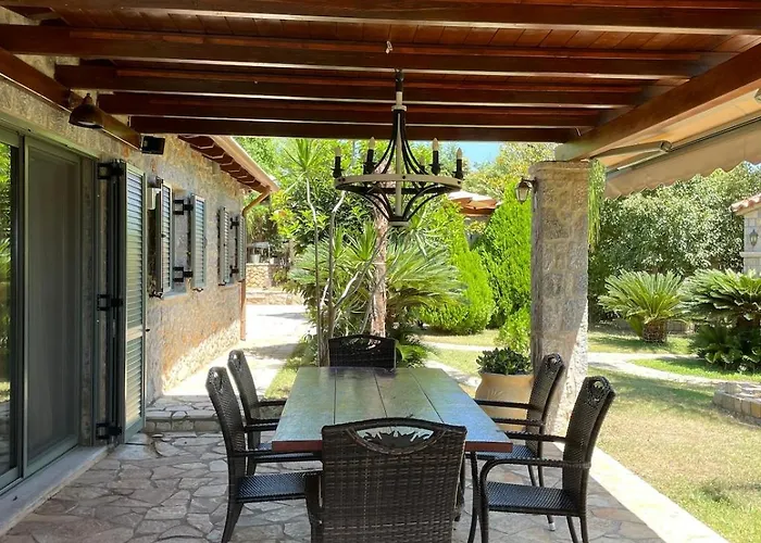 Βίλα With Private Pool And Stunning Sea View